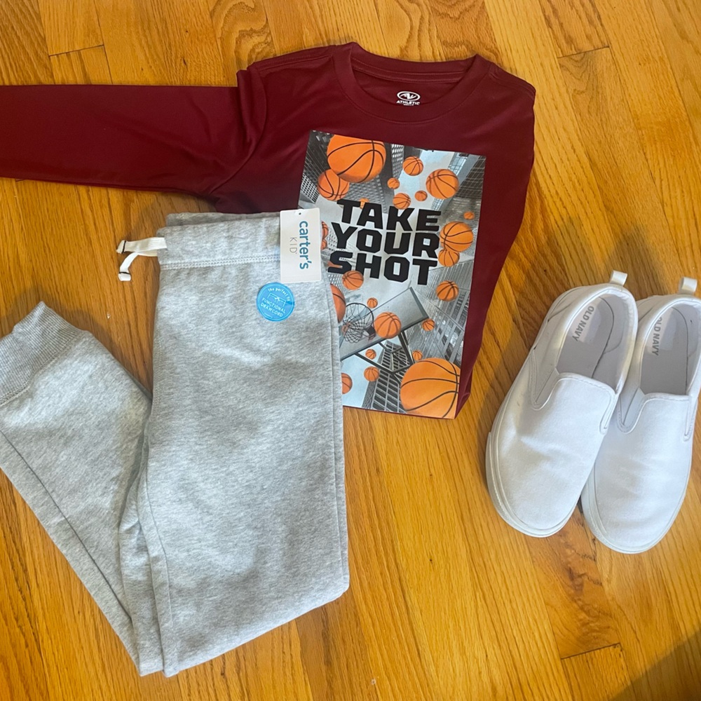 NWT Kids Carter Sweatpants size 7